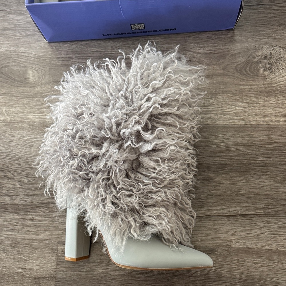Fashion Nova Gray Faux Fur Ankle Boots - Picture 3 of 3